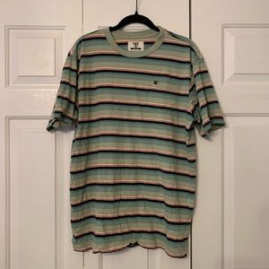 Men’s VISSLA short sleeve size XL